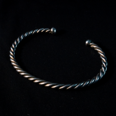 TorqueBracletF03 Light Torc Bracelet